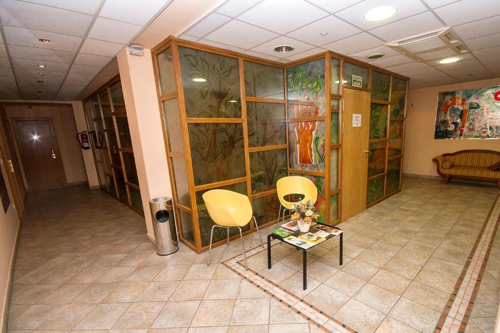 Hostal Jai Alai Лейса Экстерьер фото