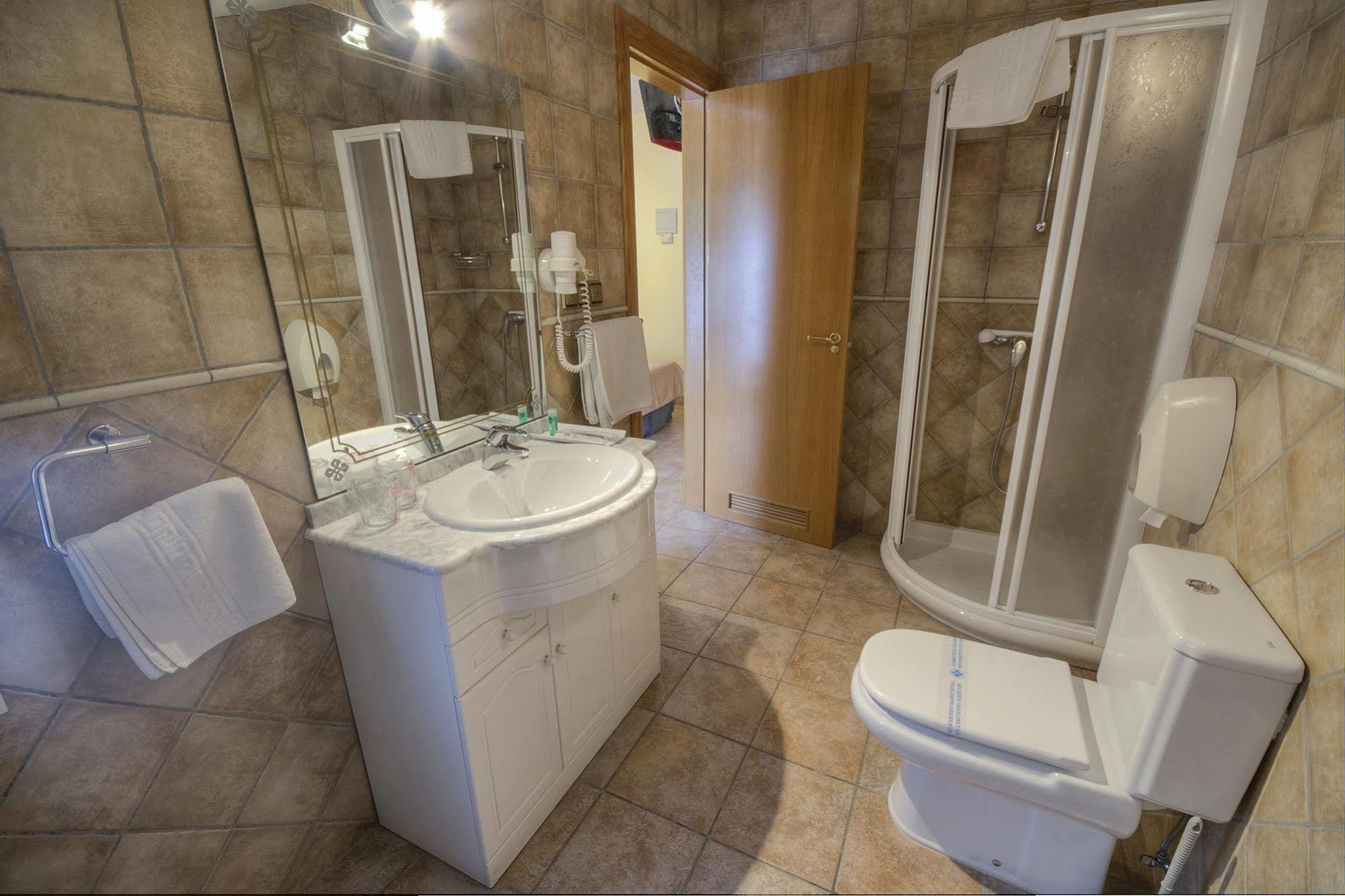 Hostal Jai Alai Лейса Экстерьер фото