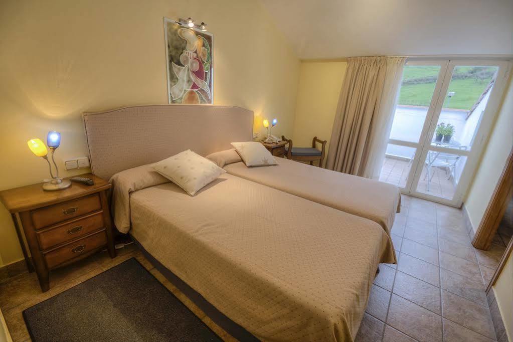Hostal Jai Alai Лейса Экстерьер фото